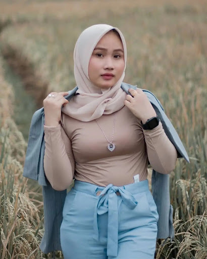 Pretty Little Hijab - Hijaber Insta
