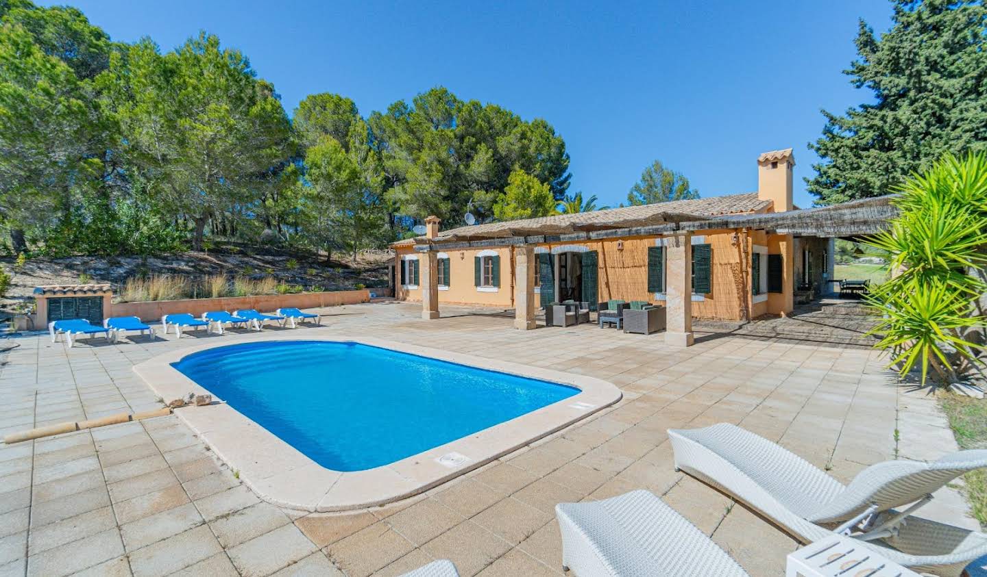 Villa with pool Calvià