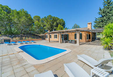 Villa with pool 5