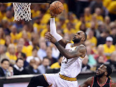 VIDEO: Wow, LeBron en The Beard knallen meteen!