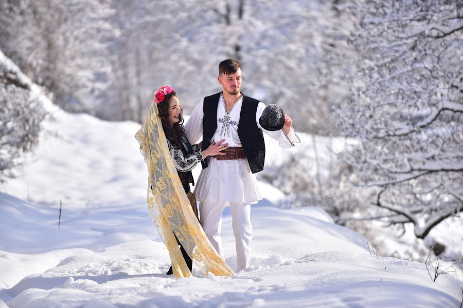 Fotógrafo de casamento Marius Onescu (mariuso). Foto de 16 de janeiro 2019