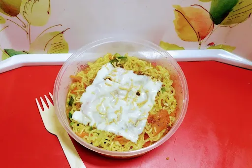 Veg Cheese Maggi Noodles And Masala Cold Drink