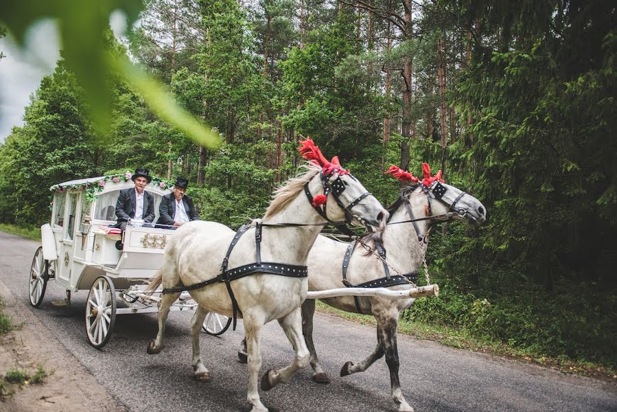 Wedding photographer Jakub Ćwiklewski (jakubcwiklewski). Photo of 25 October 2015