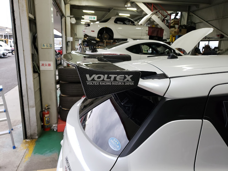 スイフトスポーツのGTウィングに関するカスタム事例の投稿画像3枚目