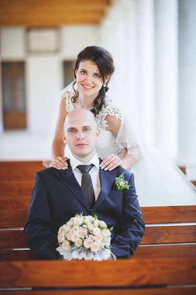 Wedding photographer Yuliya Medvedeva (photobond). Photo of 16 March 2014