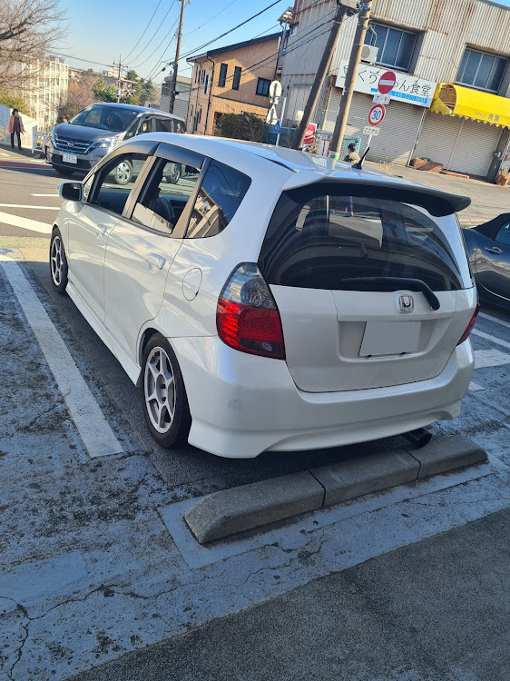 フィットの車高調に関するカスタム事例の投稿画像1枚目