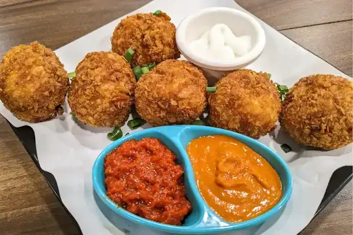 Kurkuri Momos [10 Pieces]