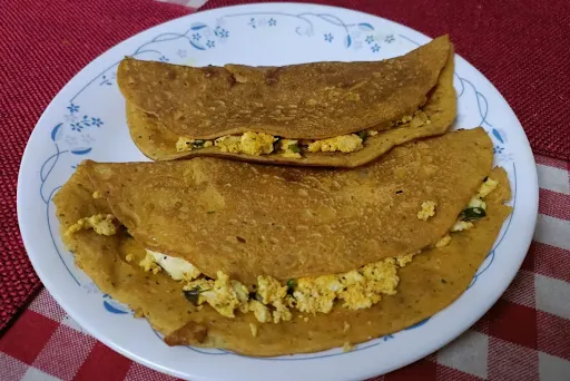 Besan Chilla Stuffed [2 Pieces] With Paneer