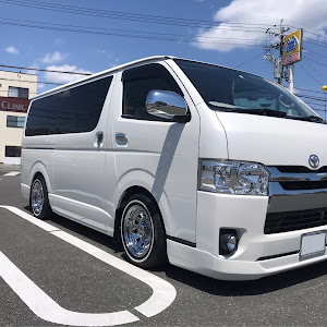 ハイエースバン TRH200V