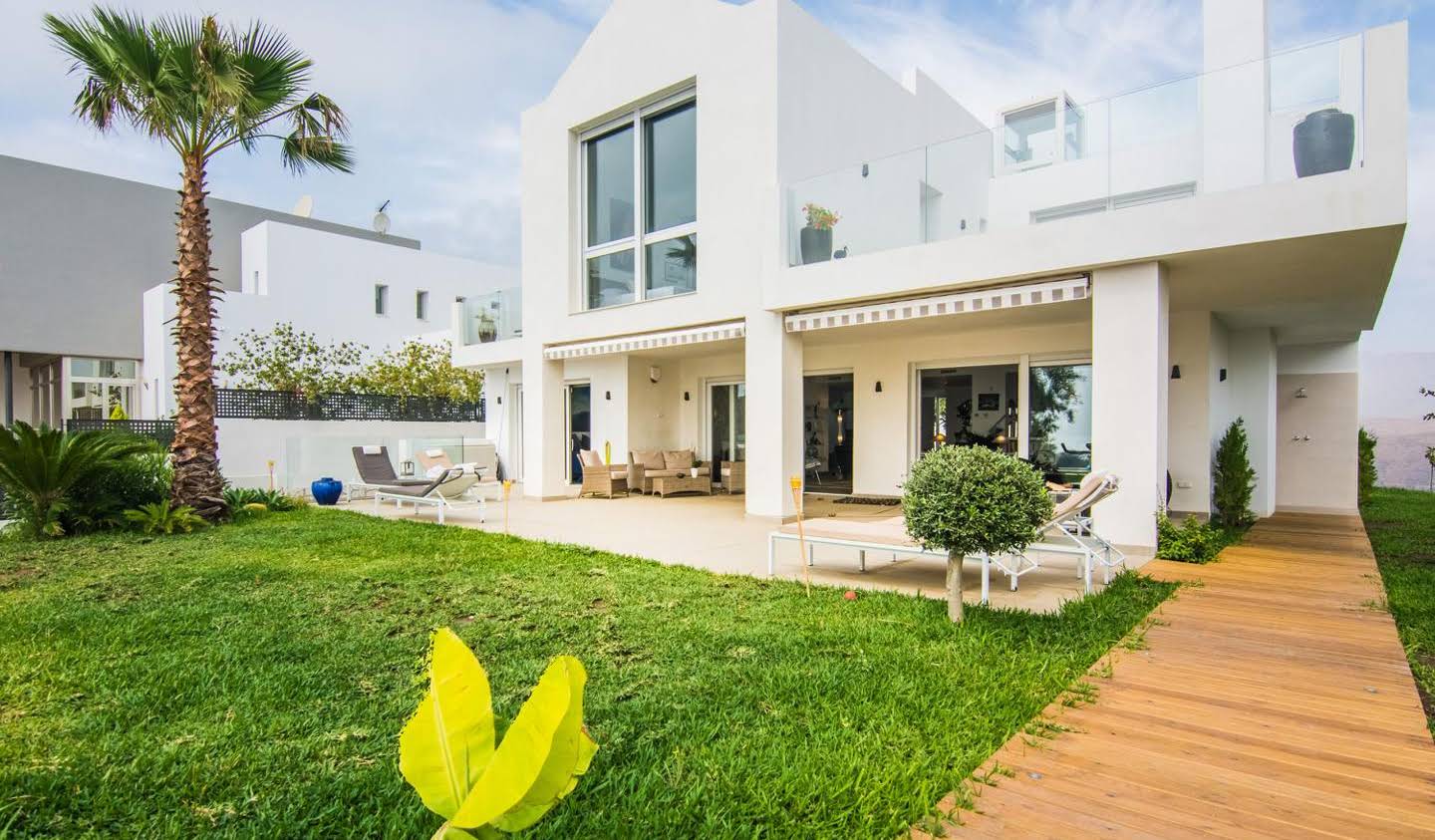 Villa with pool and terrace Ojén