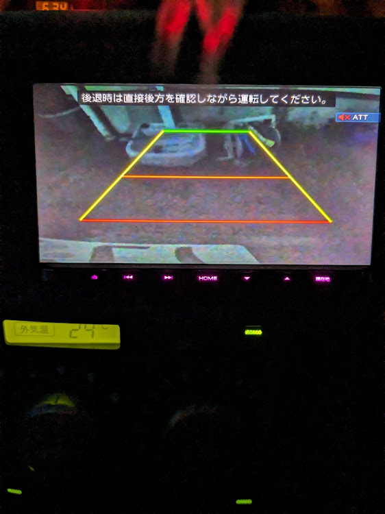 シエンタの今では当たり前の・バックカメラ取り付け・秋っぽくなってきたなぁ・蚊はまだ元気なようでに関するカスタム事例の投稿画像14枚目
