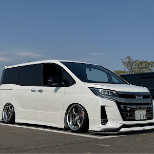 ノア ZRR80G