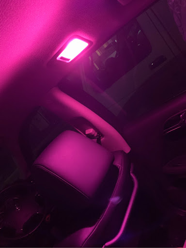 フーガ Y50型のルームランプ ピンクに関するカスタム メンテナンスの投稿画像 車のカスタム情報はcartune