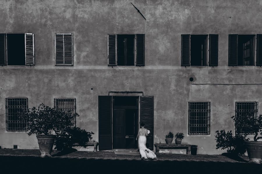 Wedding photographer Marco Vegni (marcovegni). Photo of 16 May 2023