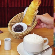 客美多咖啡 Komeda‘s Coffee(士林店)