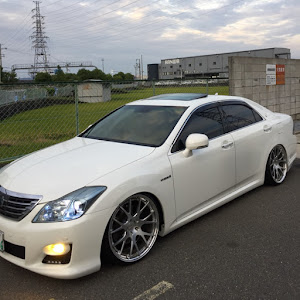 クラウンセダン GWS204