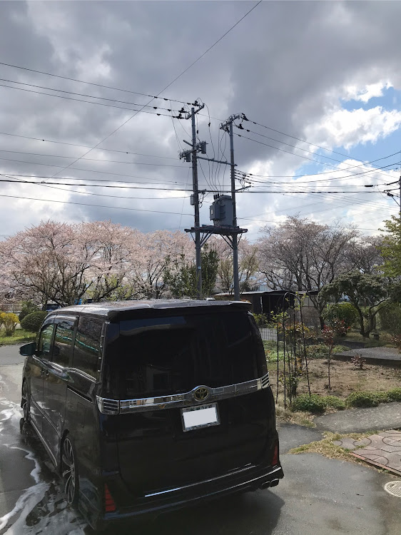 ヴォクシーのヴォクニコさんが投稿したカスタム事例の投稿画像2枚目