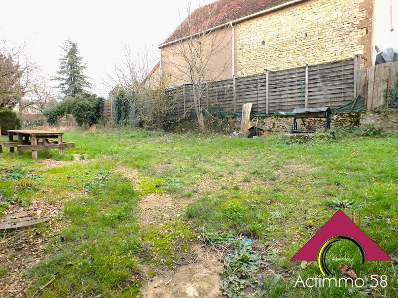 Vente maison 5 pièces 75.57 m² à La Charité-sur-Loire (58400), 35 000 €