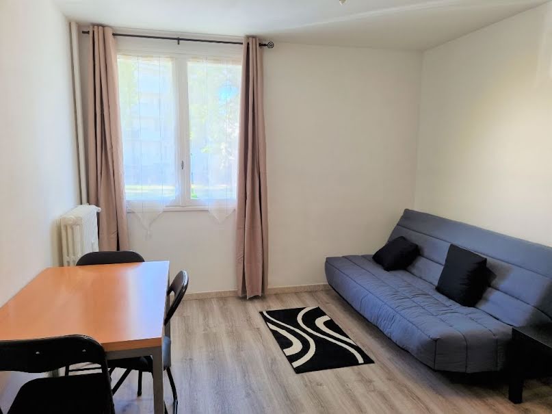 Location  appartement 1 pièce 18 m² à Albi (81000), 375 €