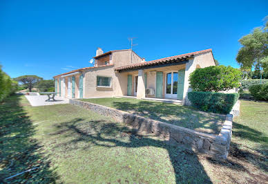 Villa with pool and terrace 2