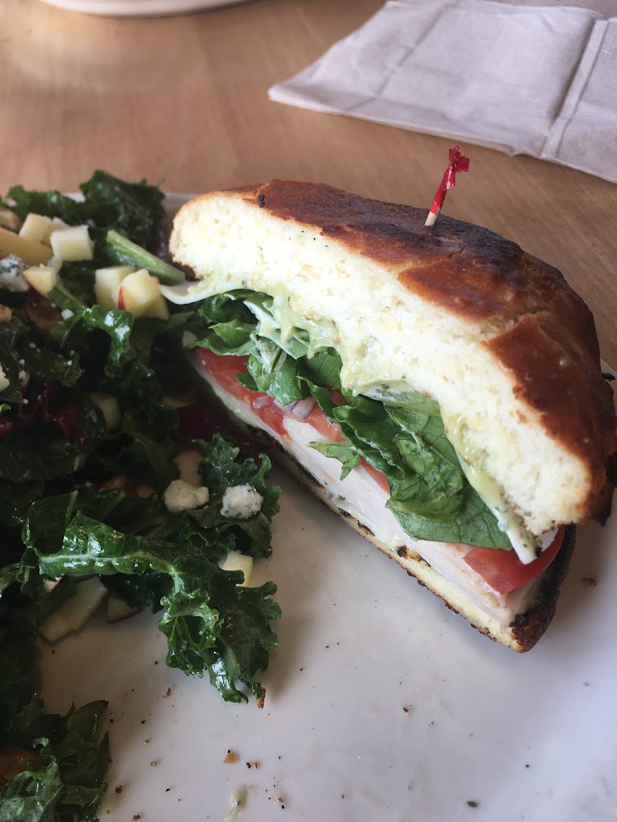 Gluten-Free Sandwiches at Pelinti Pizza