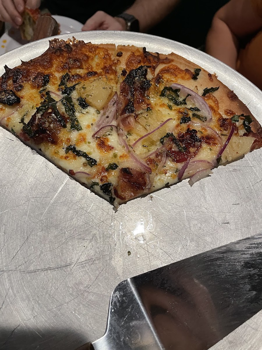 GF Hawaiin Pizza