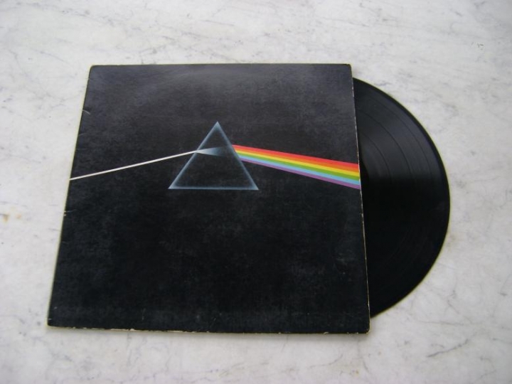 The dark side of the moon di caramelpunk