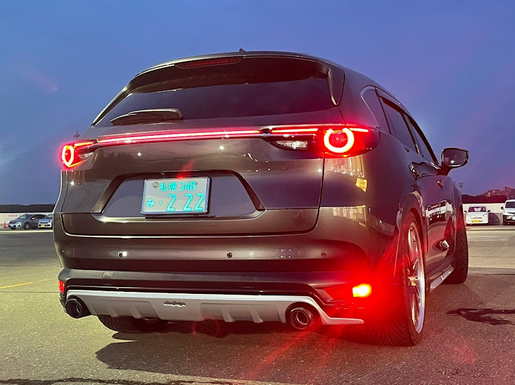 CX-8の一文字テール・スムージングパネル・札幌・前後マークレス・リヤフォグに関するカスタム事例の投稿画像2枚目
