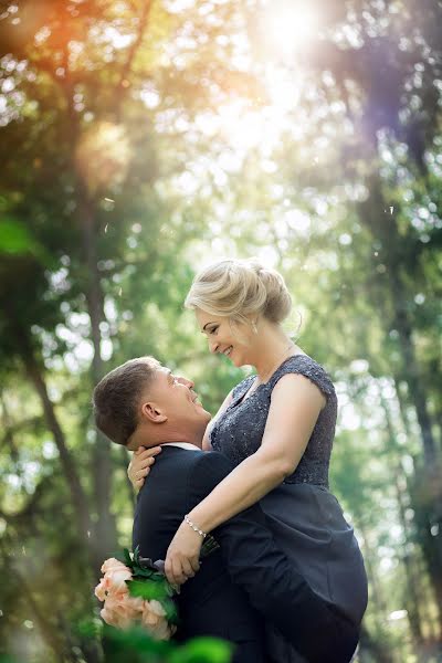 Fotógrafo de casamento Sergey Artamonov (fotowedding). Foto de 25 de outubro 2019