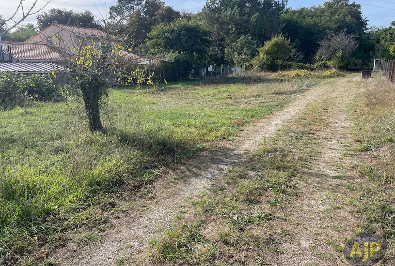  Vente Terrain à bâtir - 1 000m² à Le Taillan-Médoc (33320) 