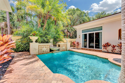 Property with pool 4