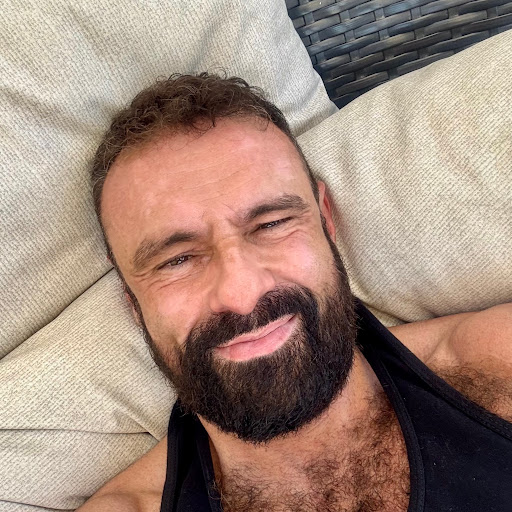 Luis Calvo