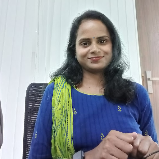 Dr Veena V