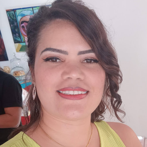 Darlene Gomes's avatar