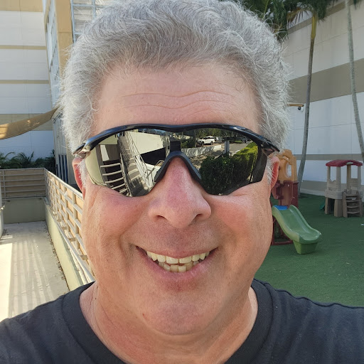 Larry Weisman