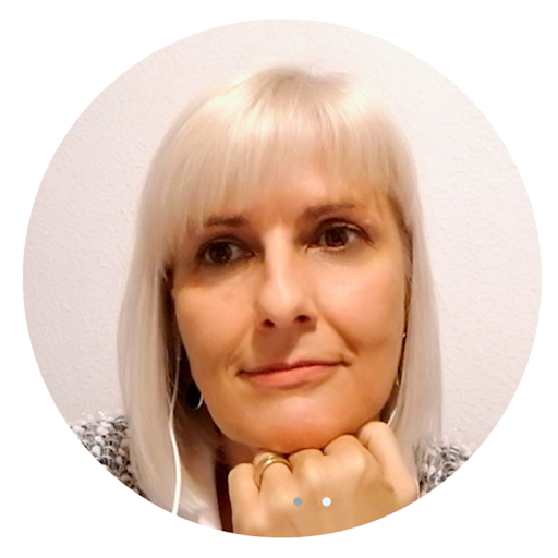 OMB - “Silvia” Maestra de Ceremonias bilingüe