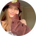 Emily Armstrong3987 (☆ 5/5)