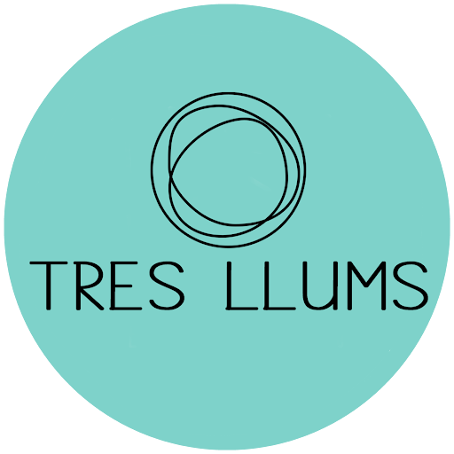 TRES LLUMS