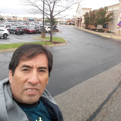 Luis Flores