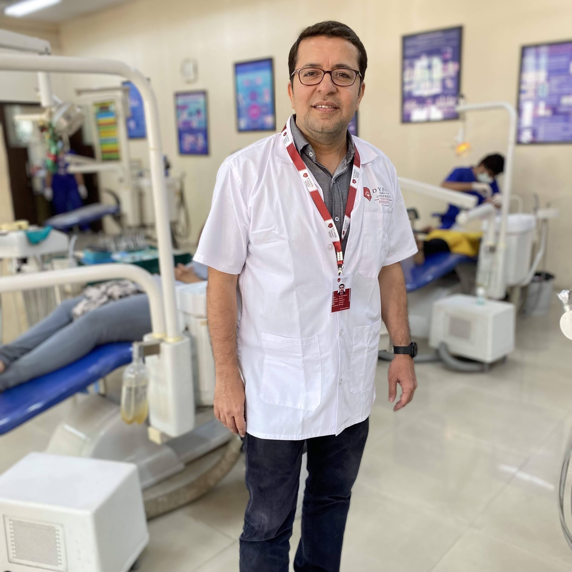 Dr Nitin Gadhiya