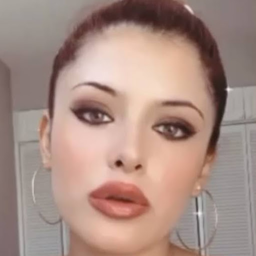Claudia Gabriela C