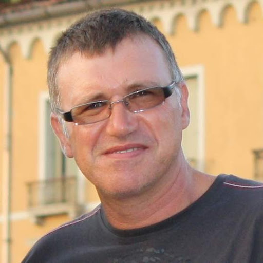 Joan León