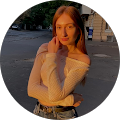 Elle Sayrs