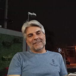 Martin J Ahmar