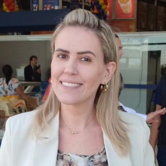 CBClinic - Dra Caroline Bernardo da Silva | Faceta de Resina no Ipiranga — foto 5