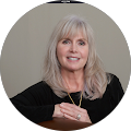 Joanie Leach