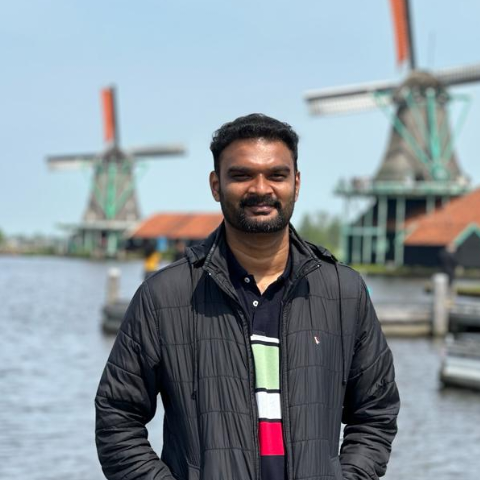 Viknesh Shanmugam's avatar