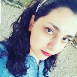 Poet Roxana Darvish