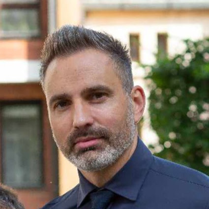 Ákos Sári