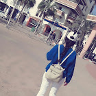 사용자를: Oumaima Benchlih